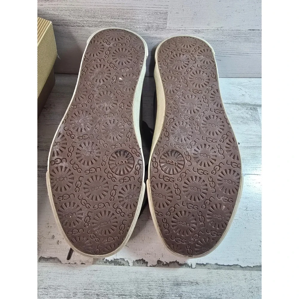 UGG‎ Australia 1888 Brown Suede Shearling Lined Low Top Sneakers Mens 7 Womens 9